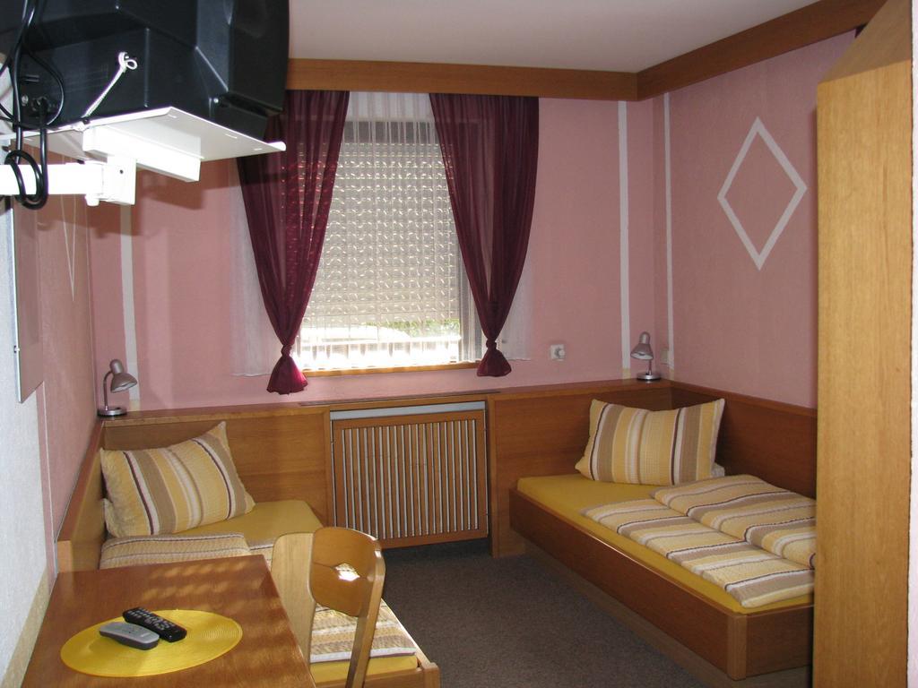 Hotel Erzhausener Hof Экстерьер фото